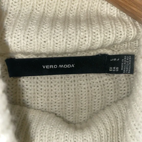 Vero Moda Cream Turtleneck Tunic Sweater Urban Outfitters Women’s Size Large - Picture 3 of 4